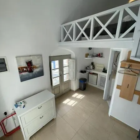 Vitamin Holiday home Oia (Santorini)